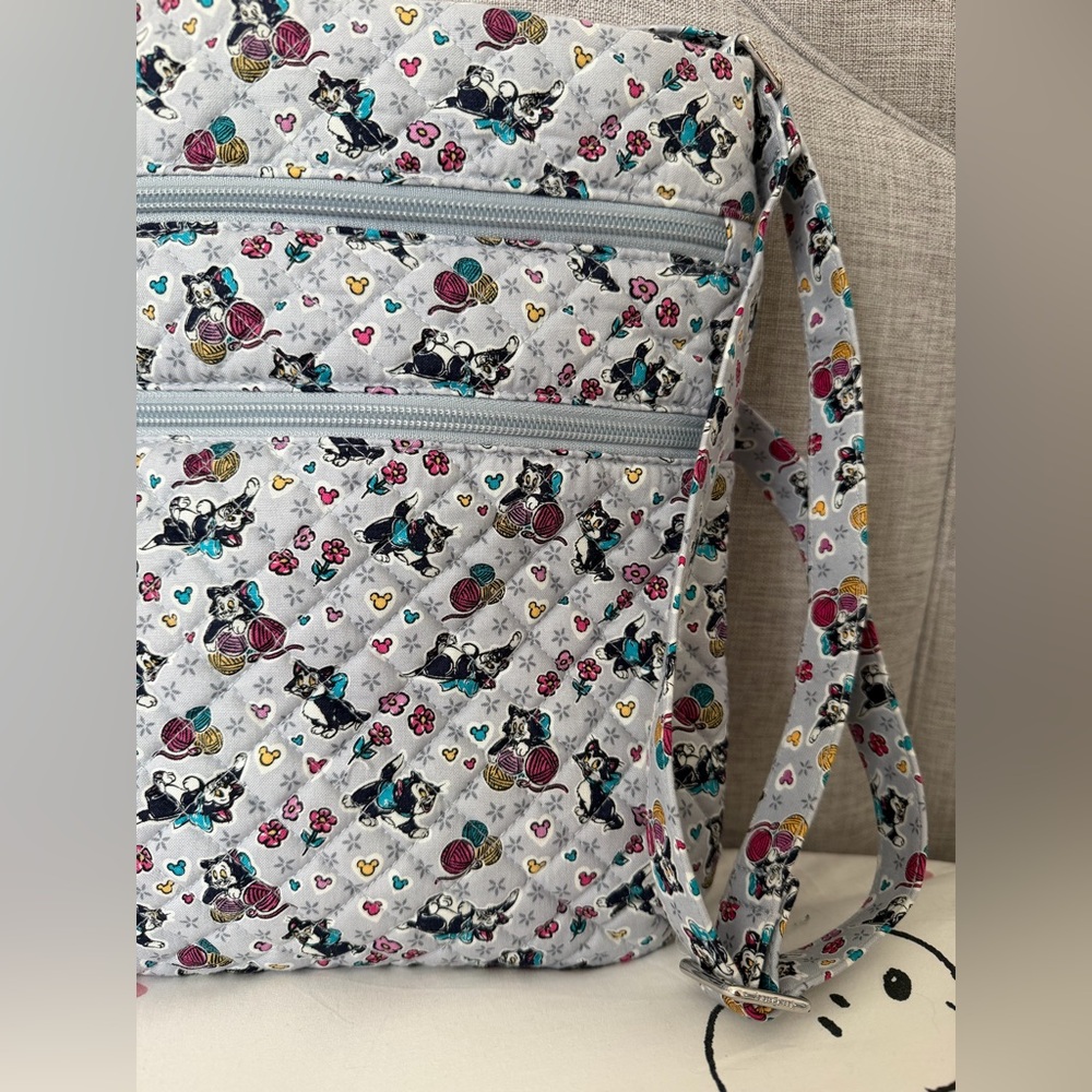 Vera Bradley NWT Figaro cat Disney Triple Zip Hipster
Crossbody - Picture 5 of 13